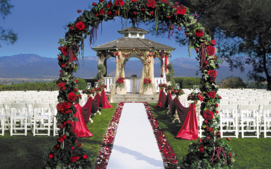 Wedding gazebo with roses